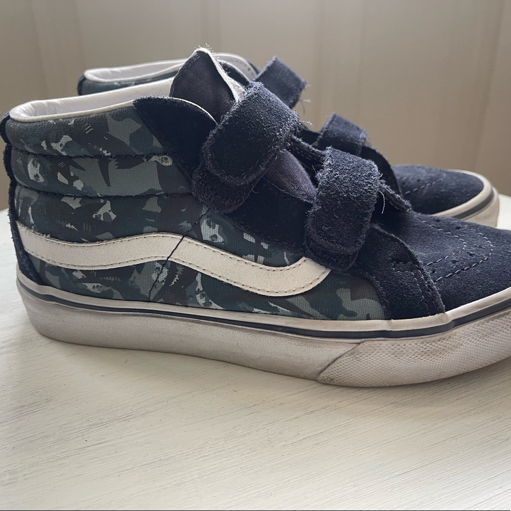 Vans high tops camo sharks